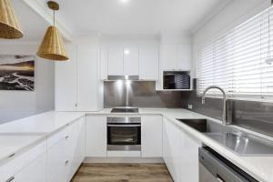 6 Pelican Beach Resort