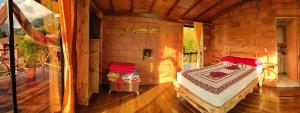 Glamping en Medellín - Kinsho Glamping - Cabaña con Jacuzzi privado