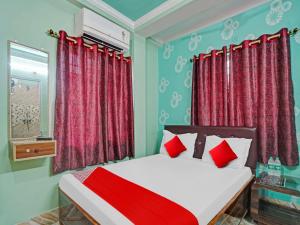 Hotel o Novelty Garden