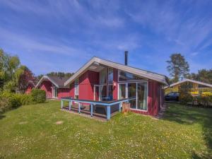 Ferienhaus mit Sauna im Ferienpark Mirow - 3hvězdičkové hotely ve městě Granzow