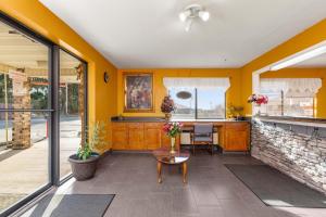Budget Host Inn by Hotel O Portland near I-65