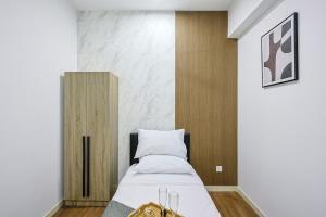 Stylish M Vertica 3 Bedroom Walk to MRT Velocity Mall