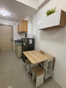 Modern Minimalist City Views in Prime Location