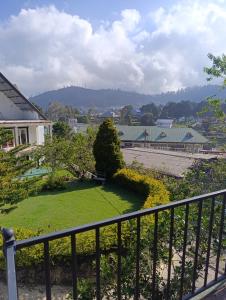 Nuwara eliya mountain view homestay