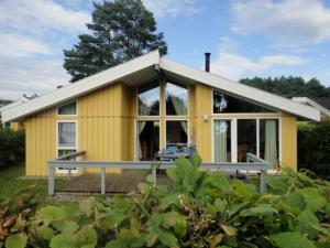 Ferienhaus mit Sauna im Ferienpark Mirow - 3hvězdičkové hotely ve městě Granzow