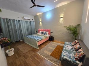 Varanasi Soulscape -Tajside Retreat