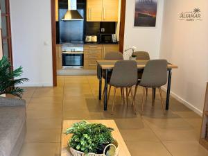 Kioto Suite - Modern Apartment with Parking & Swimming Pool