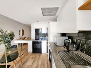 Harbour Edge NO LOAD SHEDDING close to Waterfront