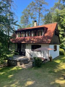 Chata nad řekou Otavou