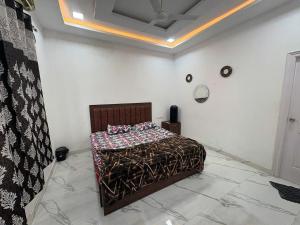 RS Nest Farms 4BHK Villa with Pool by Homeyhuts