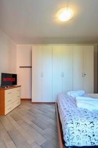 Bilocale Chic 2, 10min Aeroporto Milano-Bergamo, BOX AUTO e ARIA CONDIZIONATA