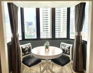Vibrant City Retreat 6 Mins Walk BTS Nana, 1BR