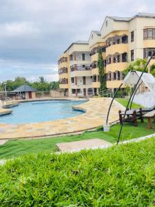 Solaris - Pool Side, Remote Work Friendly