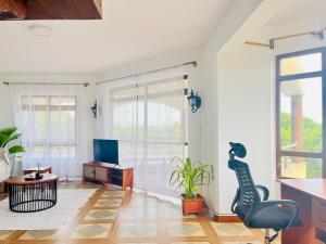 Solaris - Pool Side, Remote Work Friendly