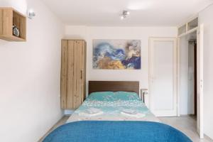 Skopje Studio with Mountain view Balcony and Free Parking
