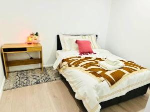 2 Bedrooms Minimalist Home in Moss Vale