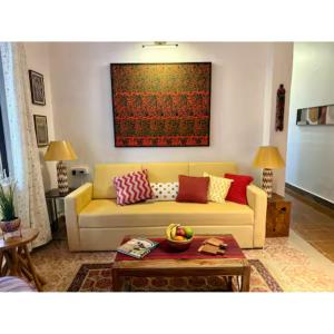 African Sojourn 1 bed 2 bath Spacious Prkg Dominos 2