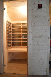 Mountain Suite with tub and view, Alpine design