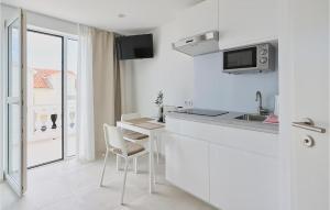 1 Bedroom Gorgeous Apartment In Vodice 