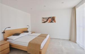 1 Bedroom Gorgeous Apartment In Vodice 