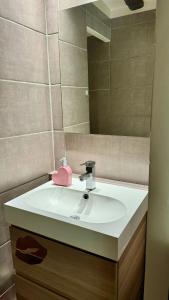 01Wonderful studio in marais