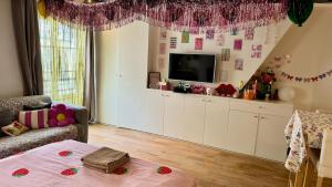 01Wonderful studio in marais