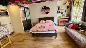 01Wonderful studio in marais