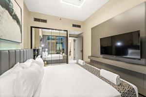 FIRST CLASS 2BR Pool View and near Dubai Mall