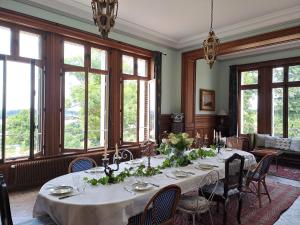 Sejours a la campagne Castle Of Saint Germain Des Rives : photos des chambres