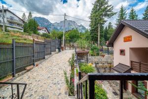 Casa Nicolas Busteni