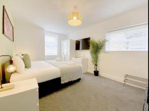 Eleven on Dragon- Room 9