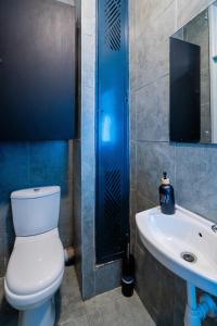 Jurassic Park - Stylish Urban Sanctuary