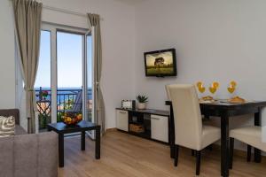 Private apartment with sea view