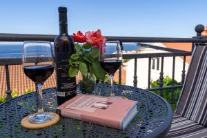 Private apartment with sea view