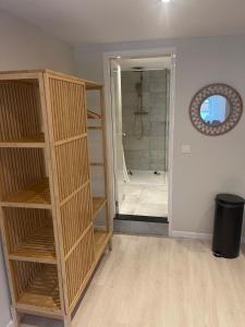 Studio Alexander with private indoor parking