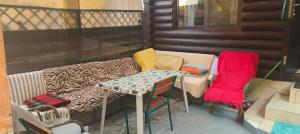 Сдам дом сруб посуточно у моря в Совиньоне с верандой