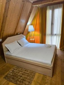 Kutaisi Red Water Cottage