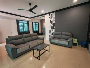 Air-home M1 Simpang near Aulong Econsave, 4BR, 10pax, Netflix