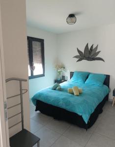 Appartements La Cigale sous l'Olivier - Chambre , SdB et Salon Prive - Piscine : photos des chambres
