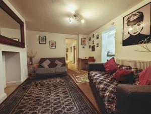St Johns Road - Central & Quiet One Bedroom Flat - Walk to Sights - 3-star hotels in Bath