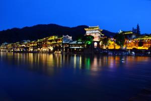 Fenghuang Jianghu Inn