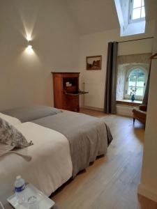 B&B / Chambres d'hotes Les Communs de Chiffrevast : photos des chambres