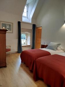 B&B / Chambres d'hotes Les Communs de Chiffrevast : photos des chambres