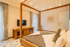 Solace AquaVista 5-BHK Villa with Private Pool, Lounge Area & Bar