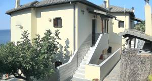Tsonos Apartments