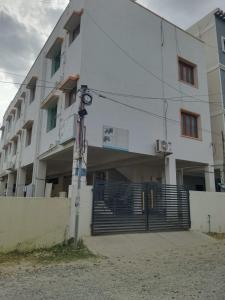 Royal 2 Bed Room Apartment -Opp Mattuthavai Bus stand Madurai