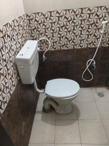 Royal 2 Bed Room Apartment -Opp Mattuthavai Bus stand Madurai