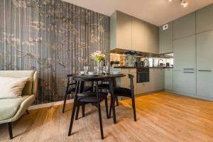 Dmowskiego Apt - Parking, Balcony - by Rentujemy