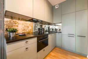 Dmowskiego Apt - Parking, Balcony - by Rentujemy