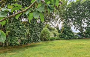 Maisons de vacances Nice Home In Plehedel : photos des chambres